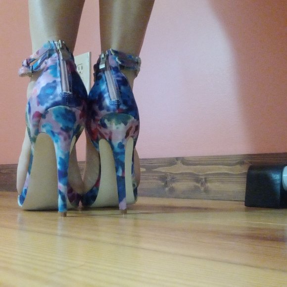 Just Fab ultra high heel strappy shoe size 7 - Picture 3 of 7